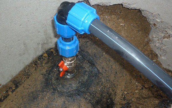 Монтаж наружного водопровода в частном доме под ключ — Фото 41