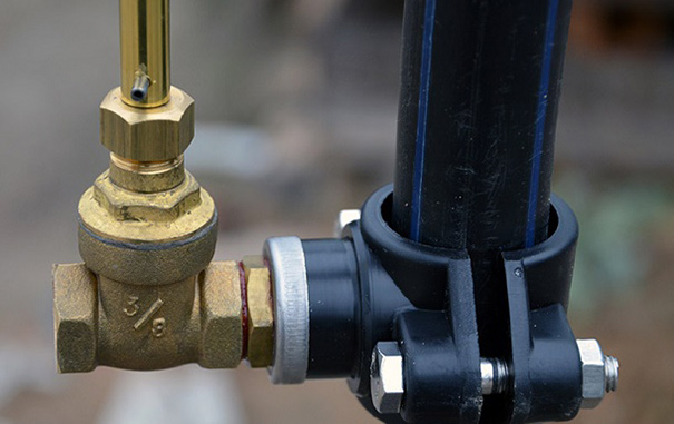 Монтаж наружного водопровода в частном доме под ключ — Фото 53